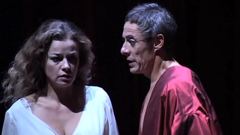 La mise en scène de Jean-Louis Martinelli