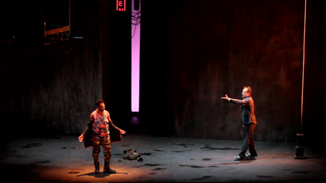 La mise en scène de Charles Berling