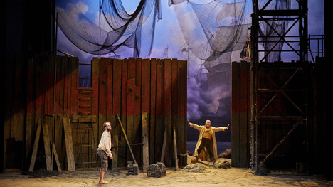 La mise en scène de Denis Podalydès