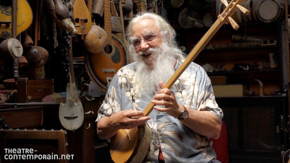 Pouvez-vous nous montrer des instruments de cette création ?