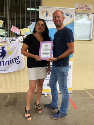 Remise de la plaque eTwinning School à l’Ecole Primaire Bossard